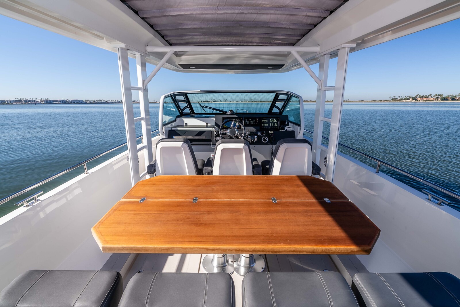 Cockpit seating and helm of the 37-foot Axopar day boat Mini Mahana