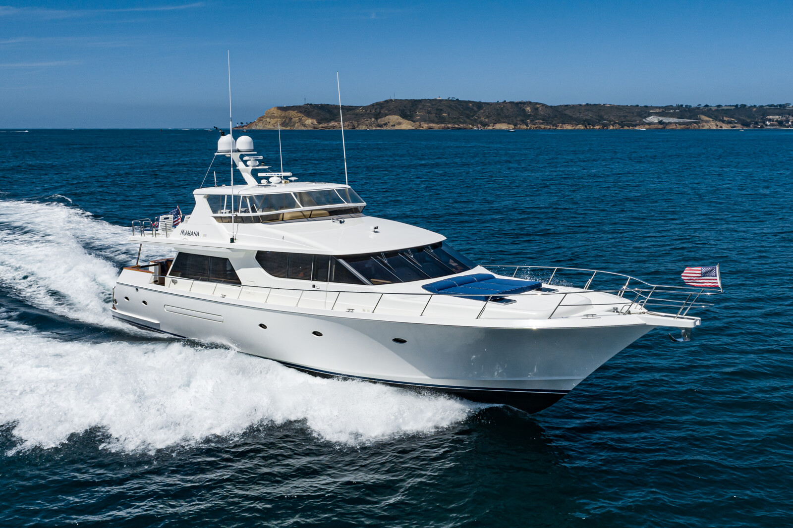 Starboard running profile of the 78-foot West Bay SonShip motor yacht Mahana